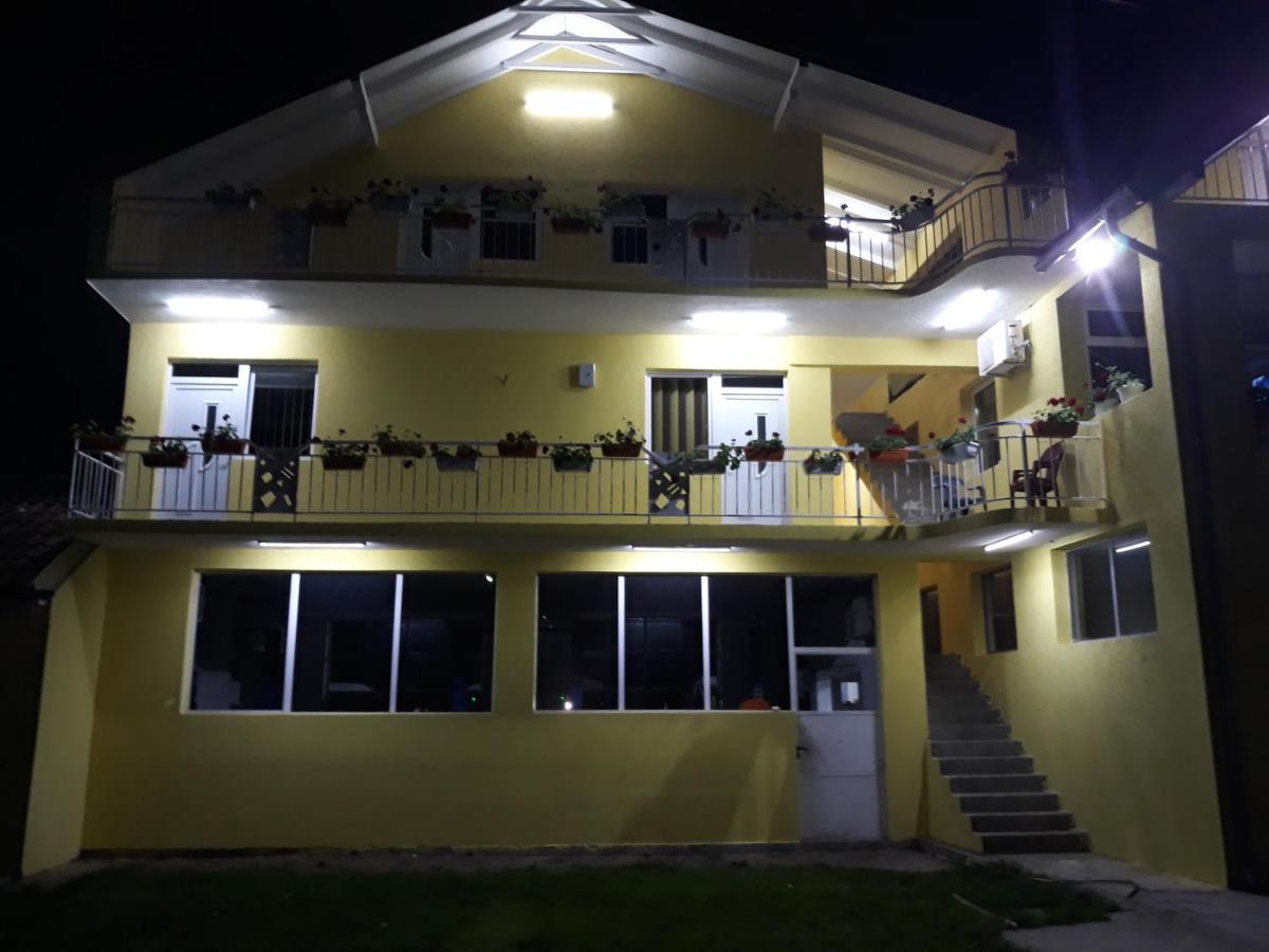 Apartmani Plavi ยาโกดินา ภายนอก รูปภาพ