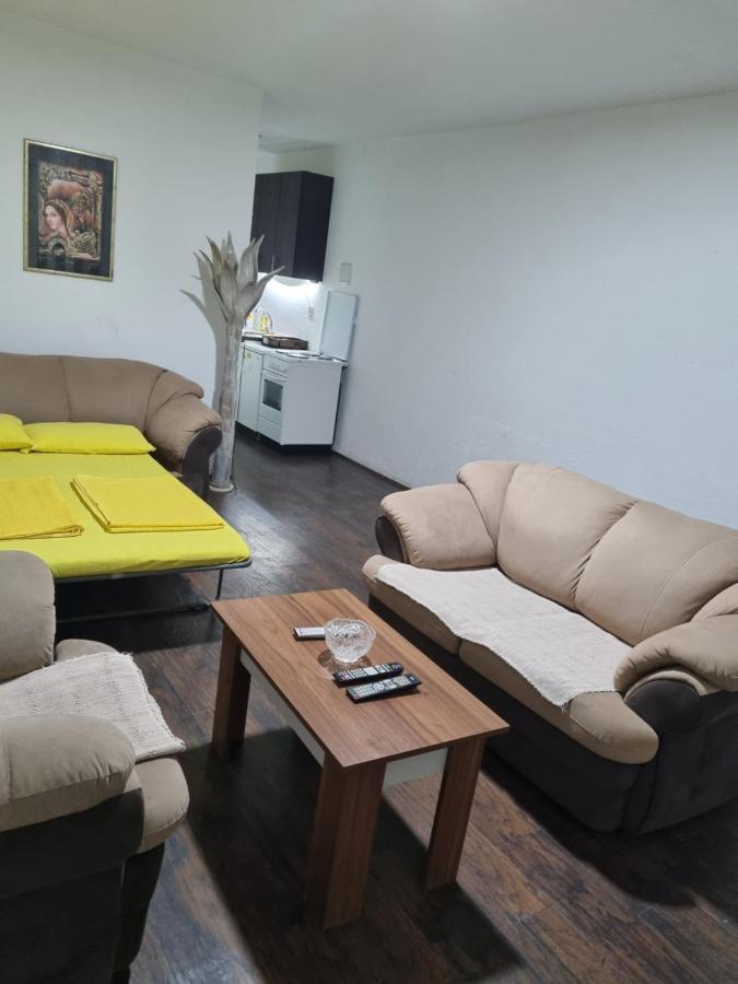 Apartmani Plavi ยาโกดินา ภายนอก รูปภาพ