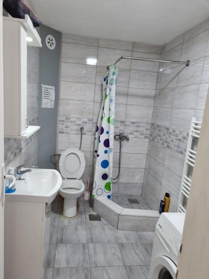 Apartmani Plavi ยาโกดินา ภายนอก รูปภาพ