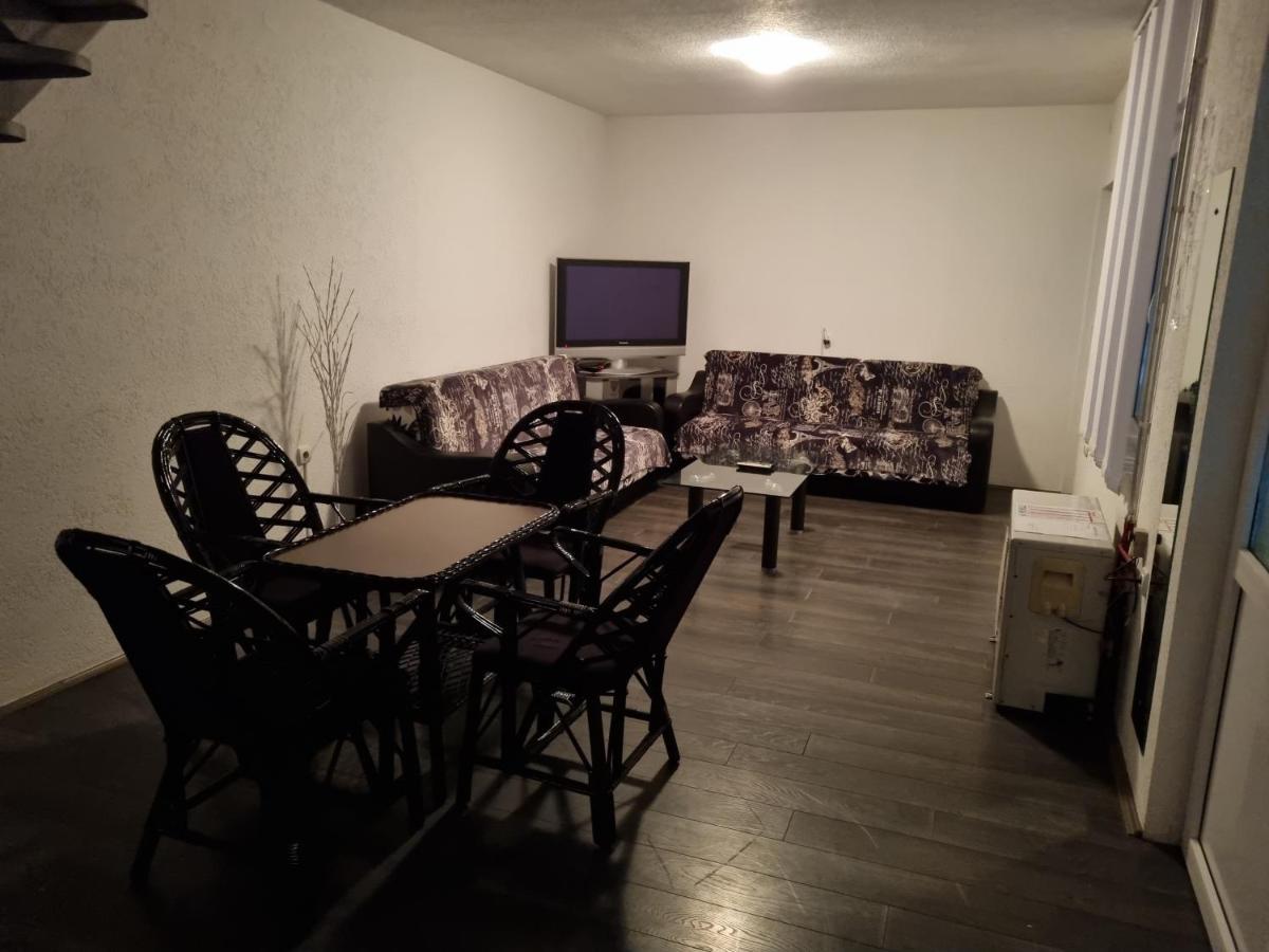 Apartmani Plavi ยาโกดินา ภายนอก รูปภาพ