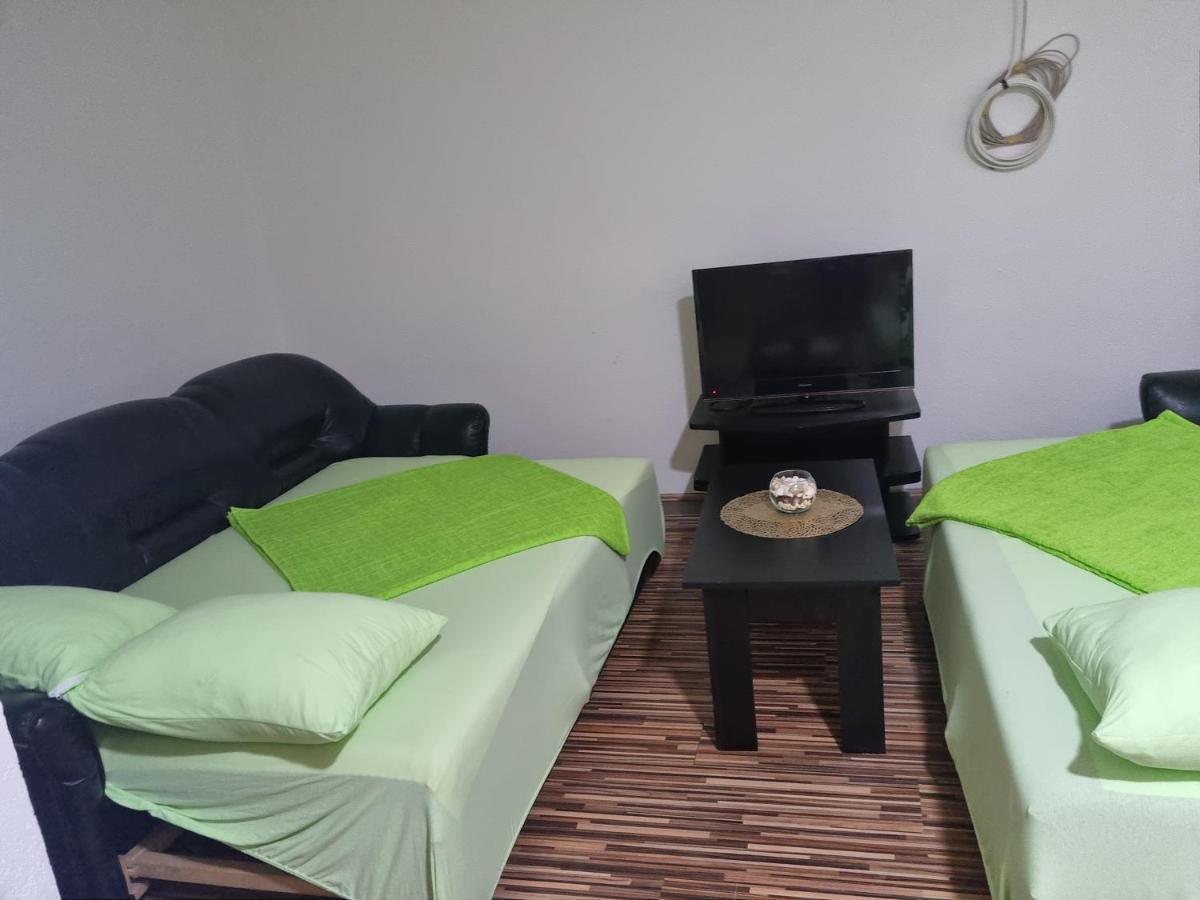 Apartmani Plavi ยาโกดินา ภายนอก รูปภาพ