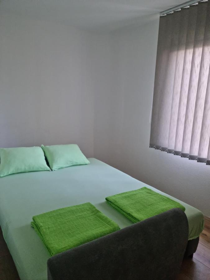 Apartmani Plavi ยาโกดินา ภายนอก รูปภาพ