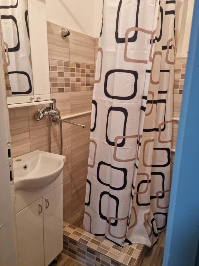 Apartmani Plavi ยาโกดินา ภายนอก รูปภาพ