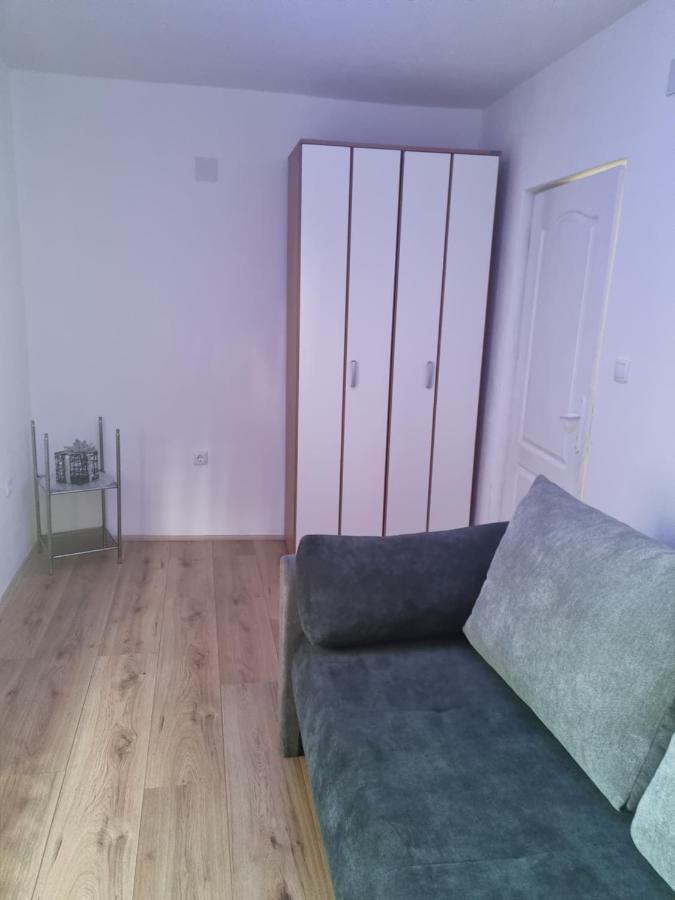 Apartmani Plavi ยาโกดินา ภายนอก รูปภาพ