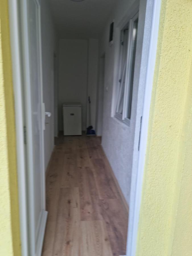 Apartmani Plavi ยาโกดินา ภายนอก รูปภาพ