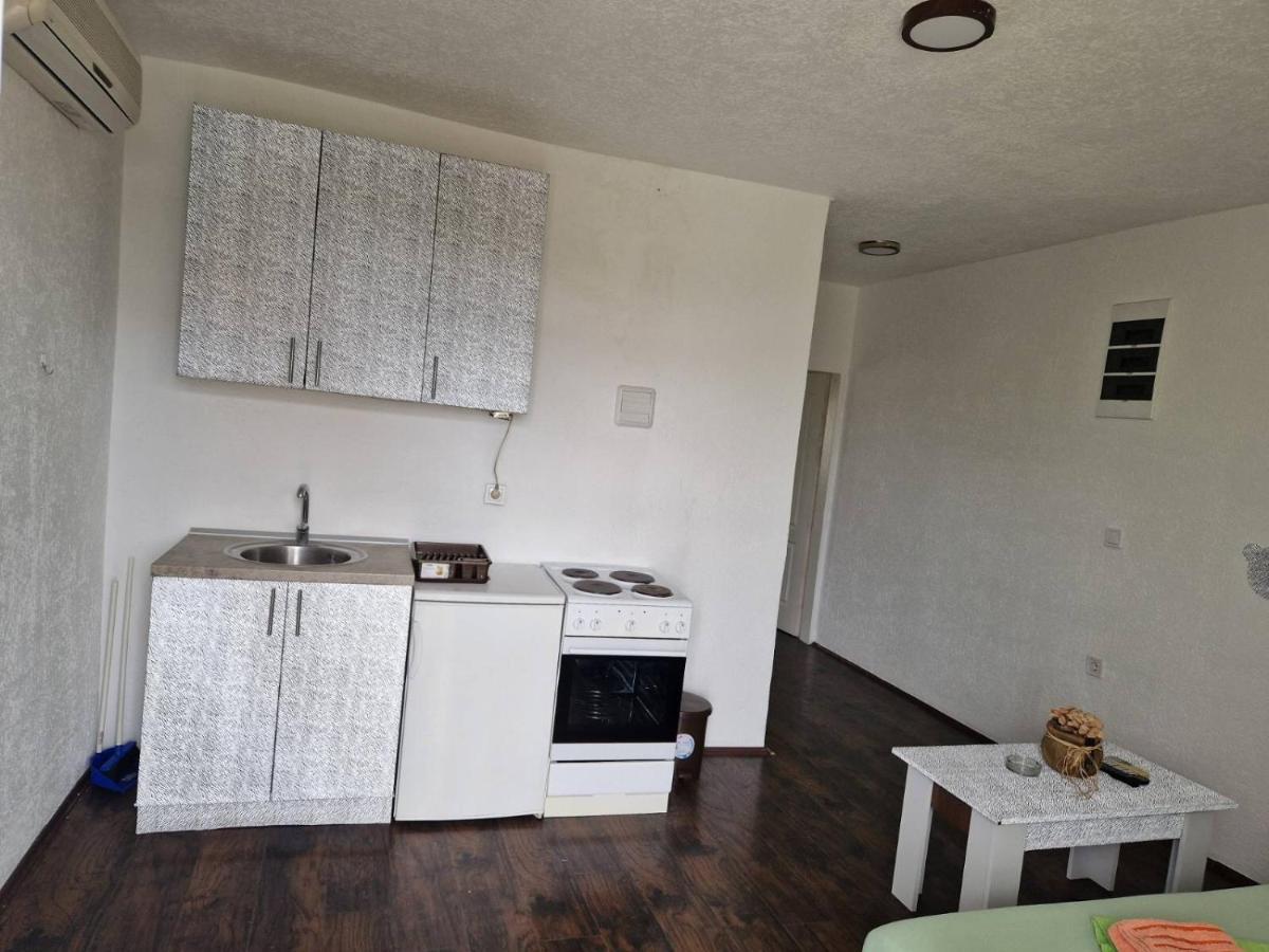 Apartmani Plavi ยาโกดินา ภายนอก รูปภาพ