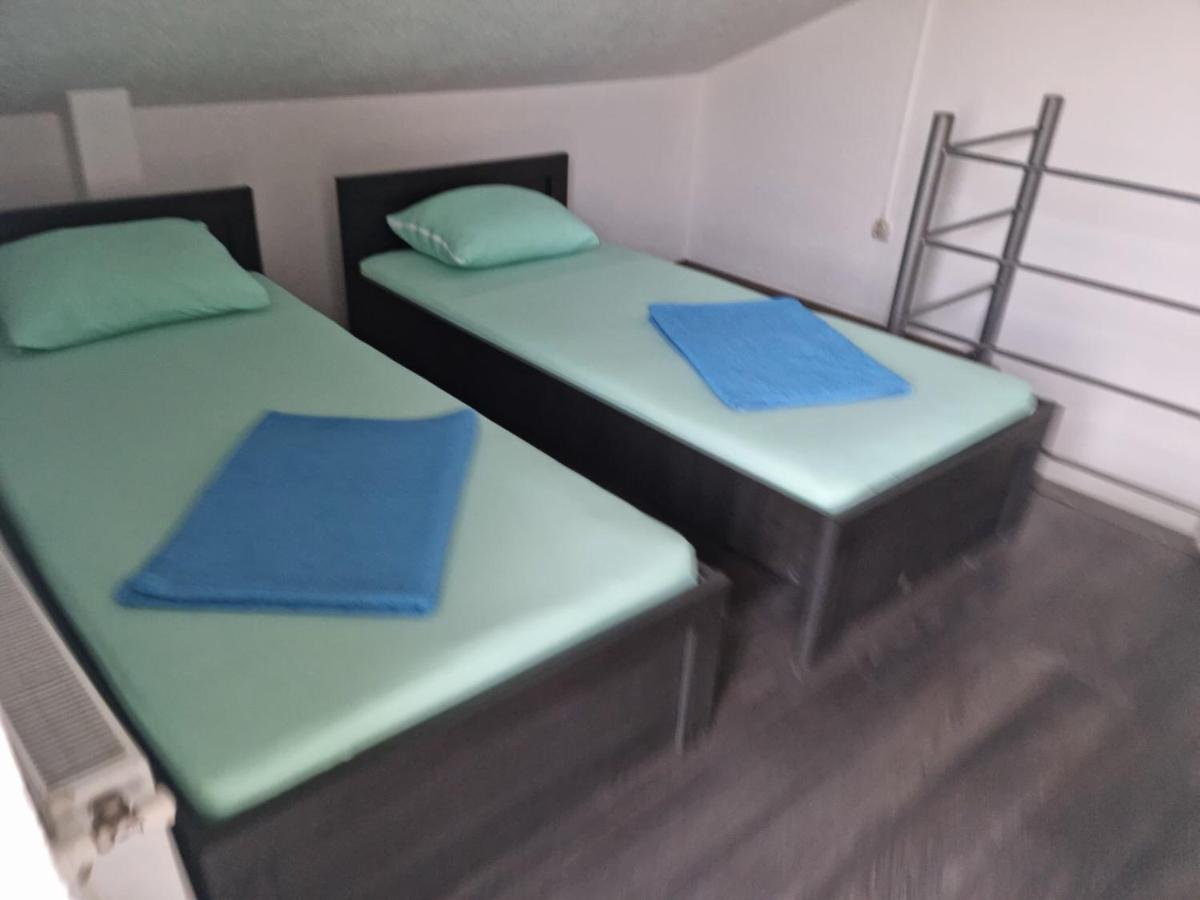 Apartmani Plavi ยาโกดินา ภายนอก รูปภาพ