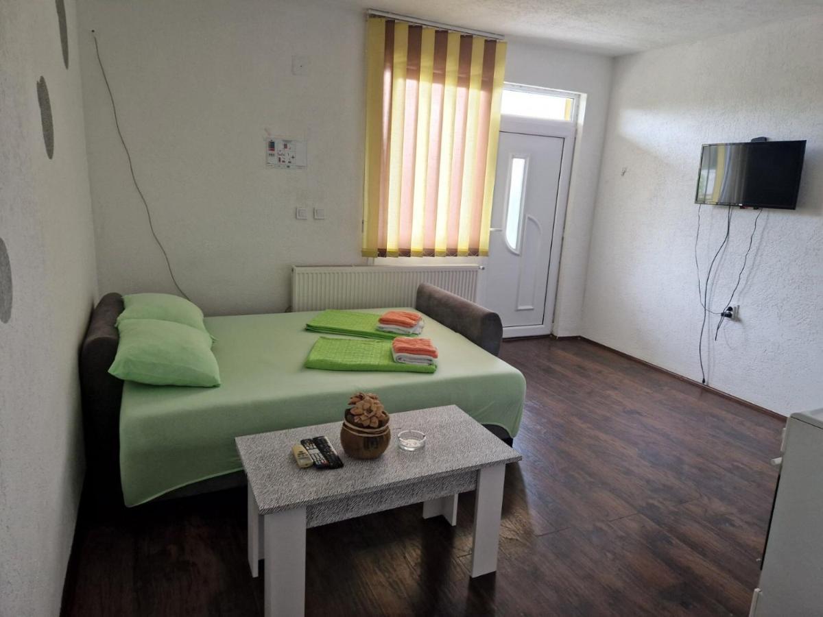 Apartmani Plavi ยาโกดินา ภายนอก รูปภาพ