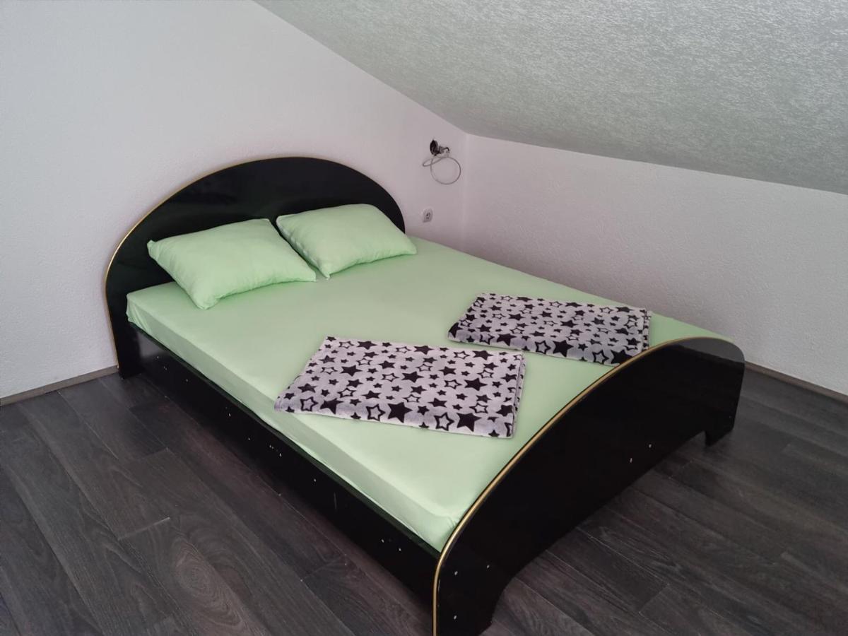 Apartmani Plavi ยาโกดินา ภายนอก รูปภาพ